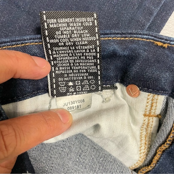 7 For All Mankind Women’s Flare Jeans Size 28 Dark Wash Embroidered Pockets - Picture 12 of 15